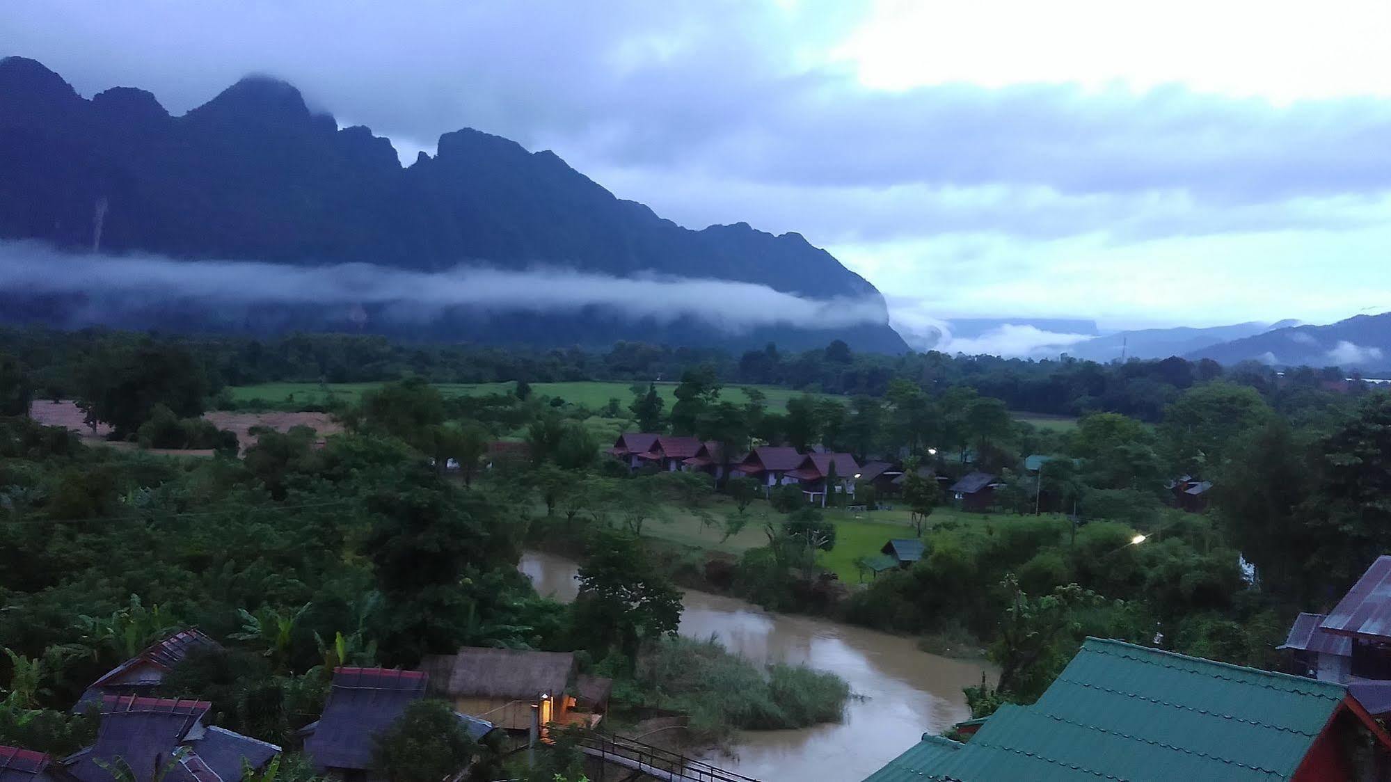 Mountainview Riverside Boutique Hotel Vang Vieng Exterior photo